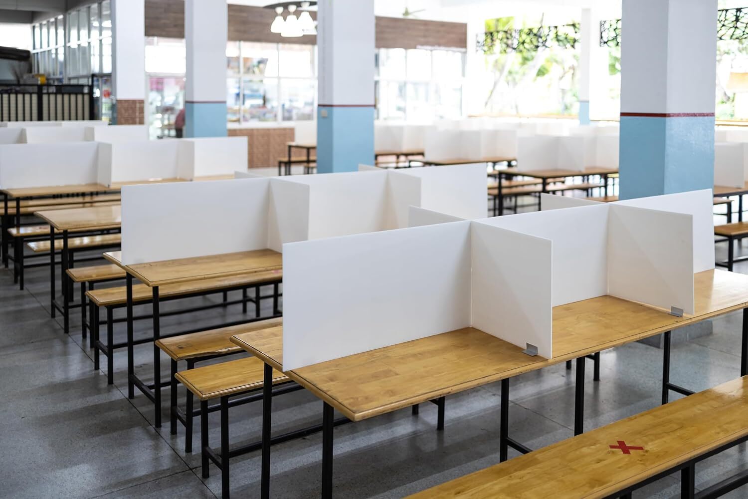 HDPE Plastic Sheet High Density Polyethylene, White with Scratch Protection