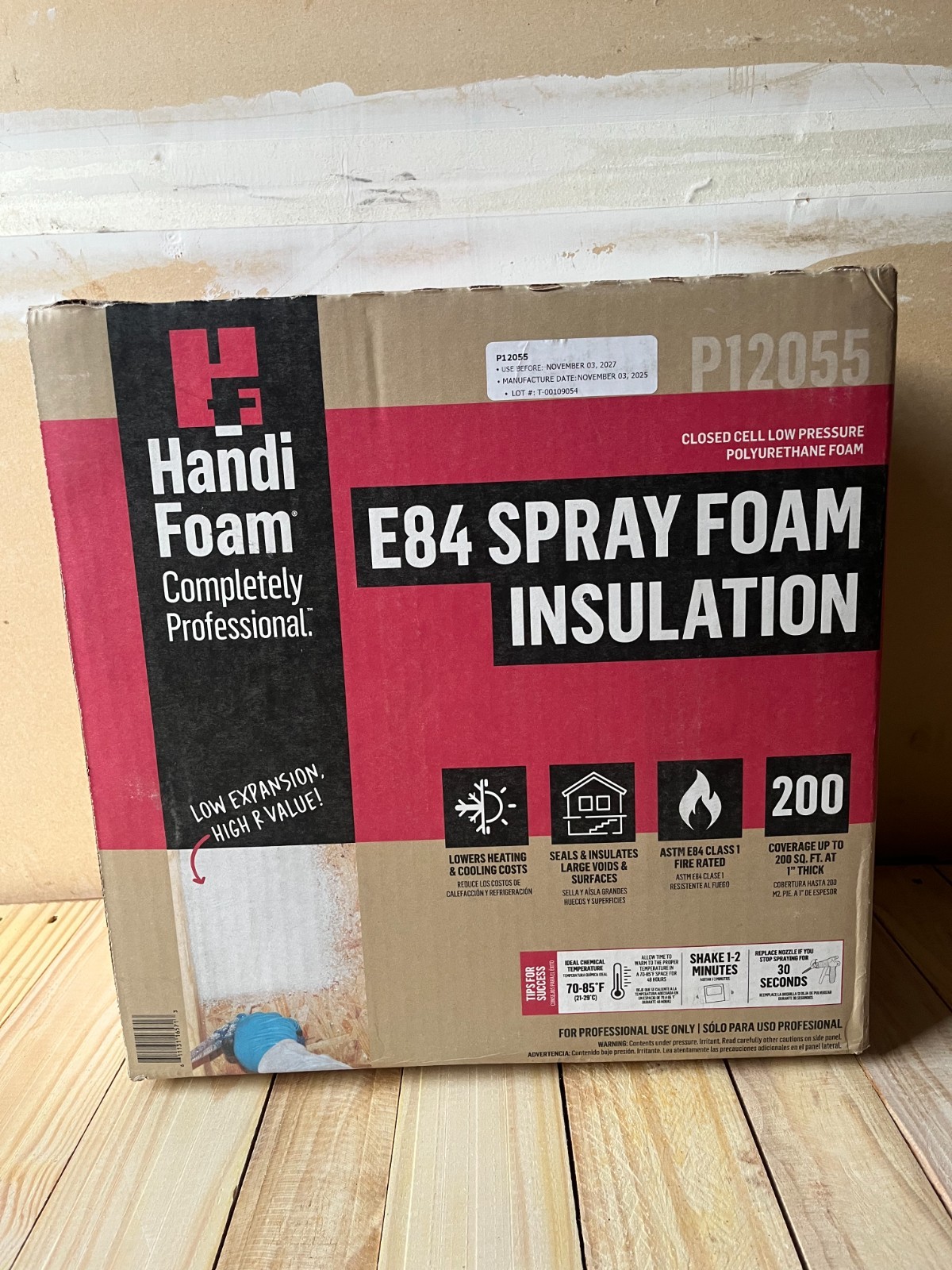 Handi-Foam P12055g Spray Foam Sealant Kit, 200 Sq Ft Coverage New